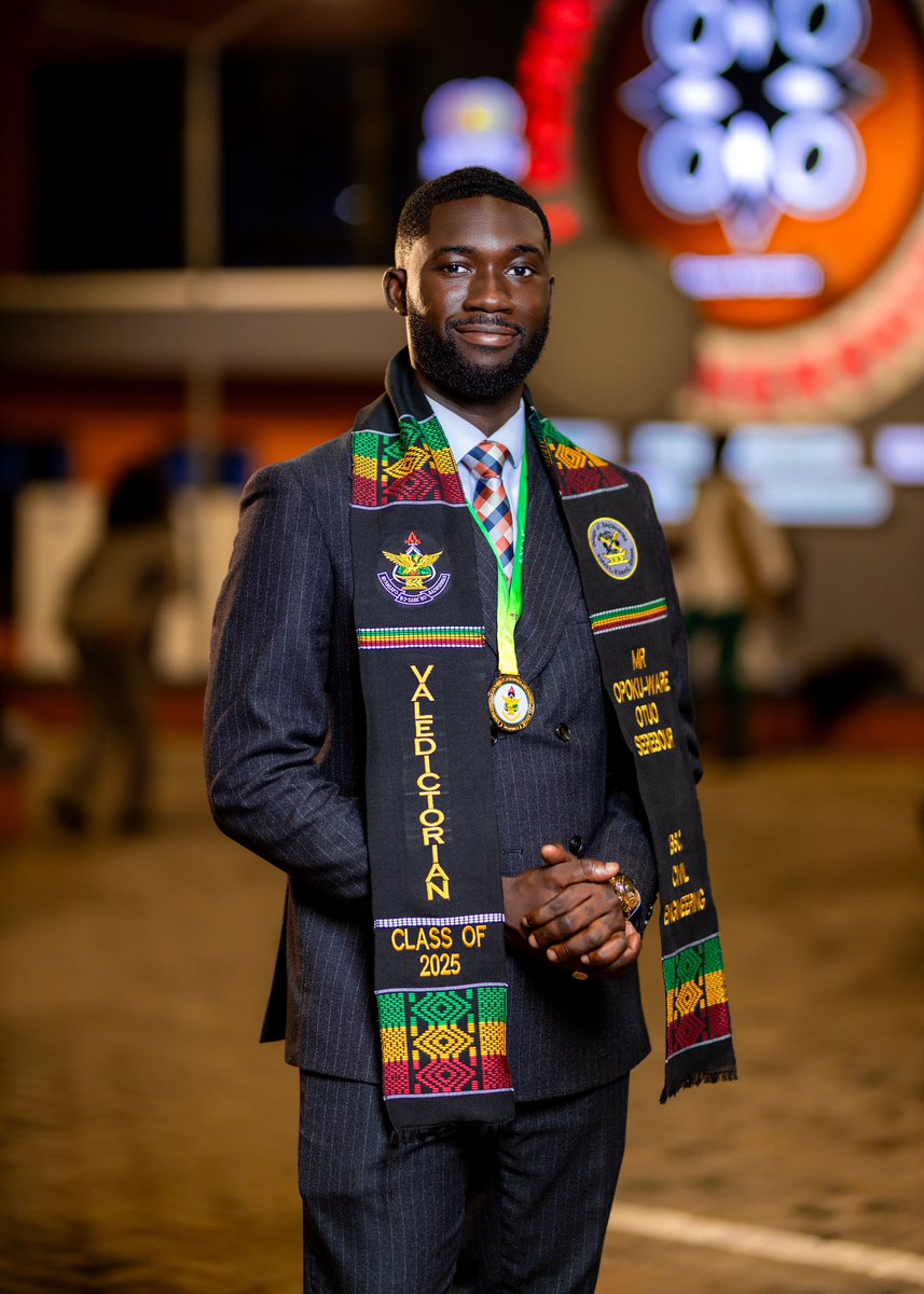 o_opokuware's tweet image. Valedictorian, KNUST College of Engineering - 2025. Wow! Never stop dreaming 🫵