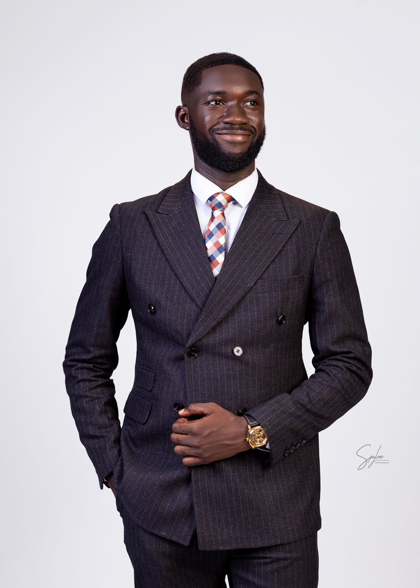 o_opokuware's tweet image. Valedictorian, KNUST College of Engineering - 2025. Wow! Never stop dreaming 🫵