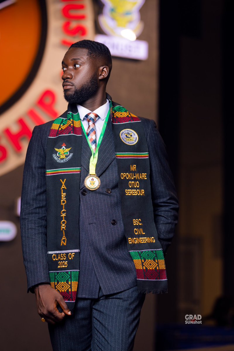 o_opokuware's tweet image. Valedictorian, KNUST College of Engineering - 2025. Wow! Never stop dreaming 🫵
