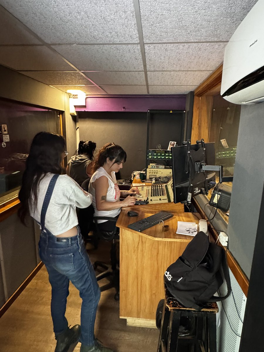 🔴 Ya estamos EN VIVO con la cobertura de lo que fue el encuentro plurinacional de Corrientes 2025 este fin de semana 🔥✊ 

📻 11 a 13 hs ¡SUMATE!
fmlatribu.com / 88.7 📡