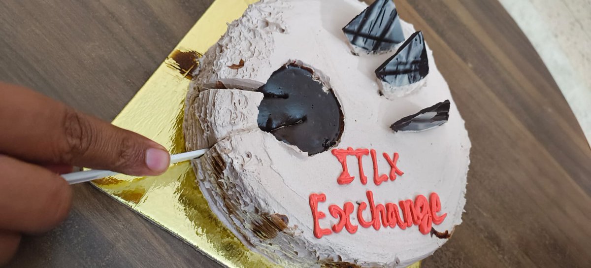 DhirajK26126238's tweet image. “Today, to celebrate the successful launch of ITLX Exchange, I hosted a small party with my family. It felt truly wonderful to share this special moment with my loved ones.”
#Interlink #ITL #ITLG #ITLX
@kv_interlink 
@reina_itl 
@miratang16