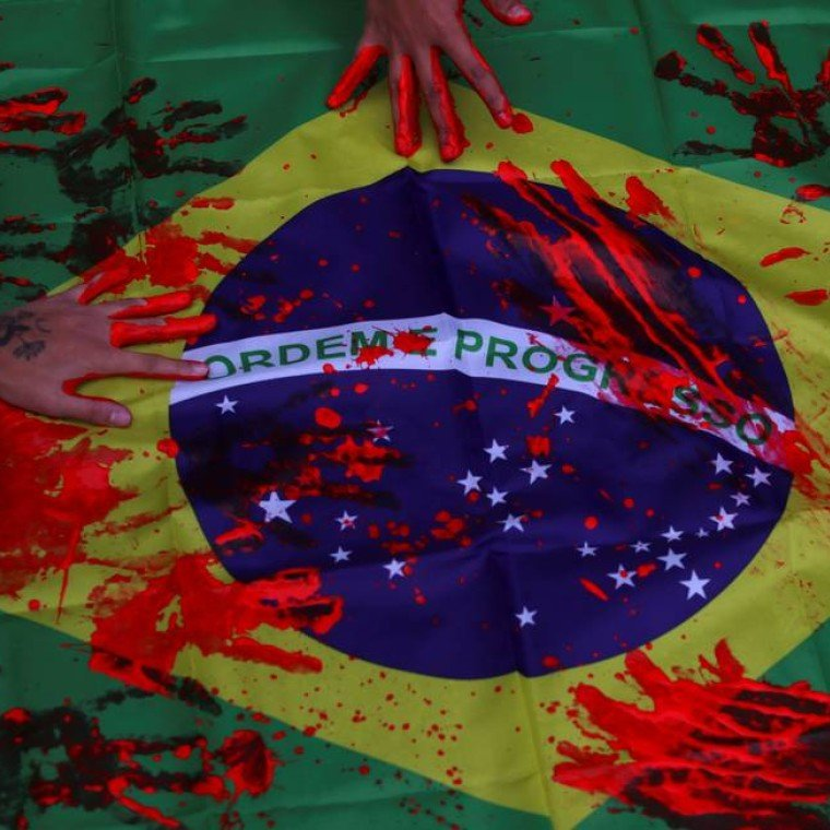 republiqueBRA's tweet image. 🇧🇷 Lula confirma candidatura à Presidência em 2026 e diz que precisa ser eleito para “reconstruir o país”.