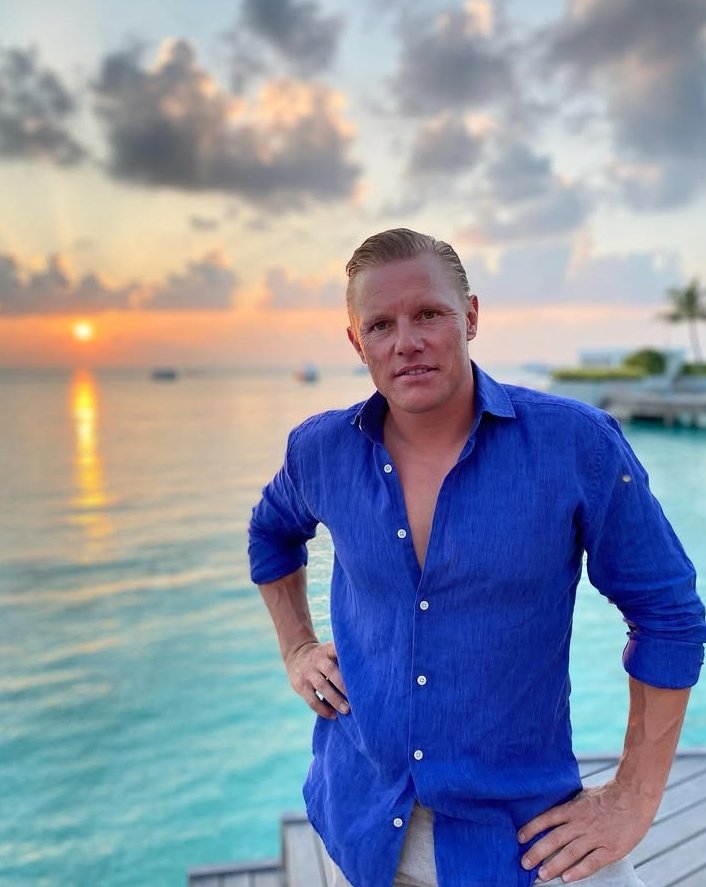 stocktrading922's tweet image. A #Dealmaker doesn't always get a promise. But a No signifies nothing but one more reason to convince the other person.
_
Provide arguement until you've closed the deal. Never leave the room until you've created a win win scenario. #dealtime #crptotrader #stockinvesting #realtor