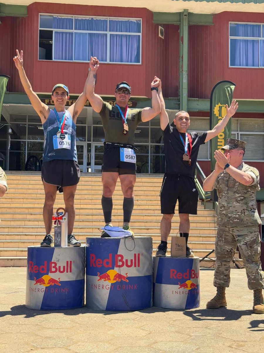 CarabBioBio's tweet image. En el marco de la competencia &quot;Cosacos Trail&quot;  organizado por la Armada de Chile en  #Talcahuano,  el teniente Michael  Navarro González de dotación del GOPE       #BioBio obtuvo el 1° lugar en la  categoría FFAA y 4° en la categoría General. FELICITACIONES POR ESTE ÉXITO!!!