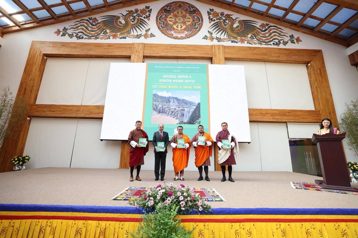 ལས་སྐྱིད་རྡོ་རྗེ tweet media