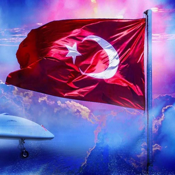 TÜRKİYE BAMBAŞKA BİR YOLA GİRDİ.
GEÇMİŞTE BAŞKA ÜLKELERE BAĞIMLILIK BİZE ÇOK ŞEY KAYBETTİRDİ , BATI'NIN İLERİ KARAKOLU ELBİSESİNİ ÇIKARIP,KENDİ SİLAHINI YAPAN, BAĞIMSIZ POLİTİKA İZLEYEN TÜRKİYE 50 YIL SONRASININ ALTYAPISINI HAZIRLIYOR..