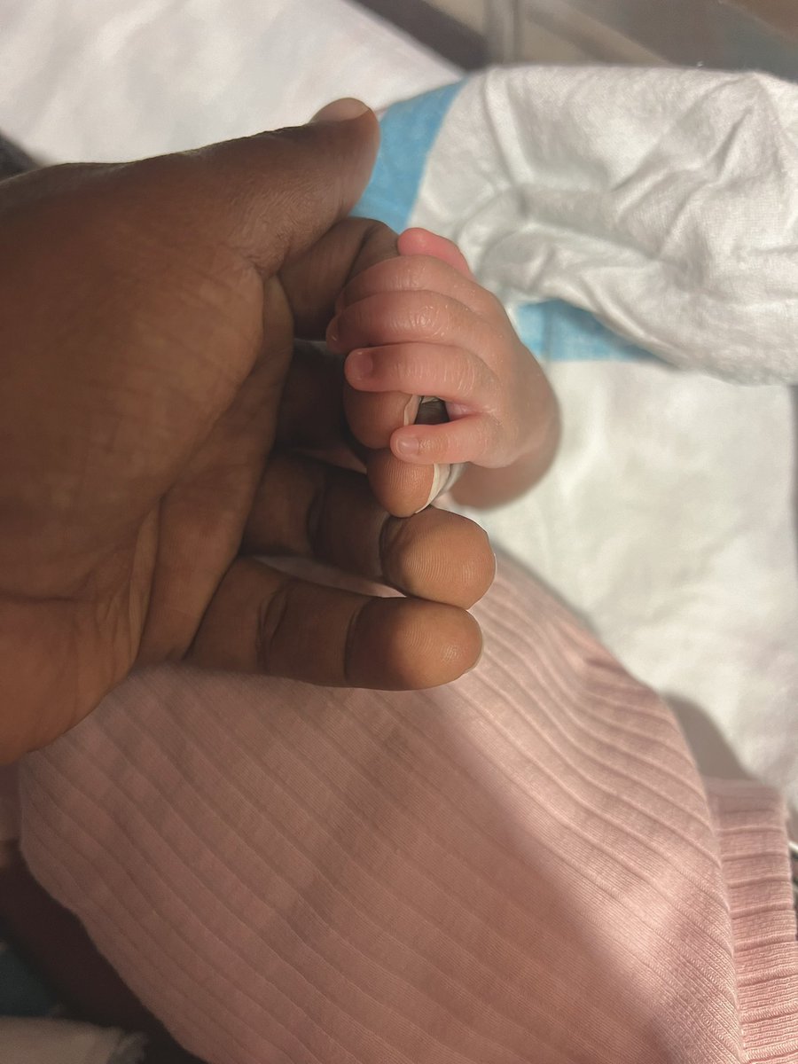 LovingJR_'s tweet image. 11.02💖
3 lbs. 6 oz. 💕
Li mama 🎀