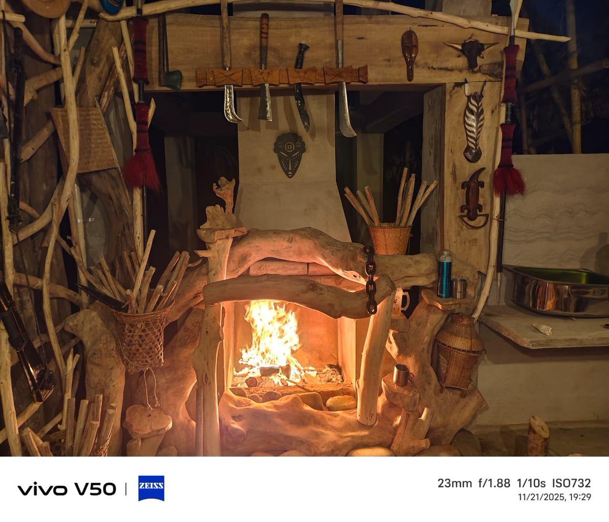 #8pm : #HomeStay
Winter fire in a Khumtai homestay.
#RuralTourism
#DestinationKhumtai