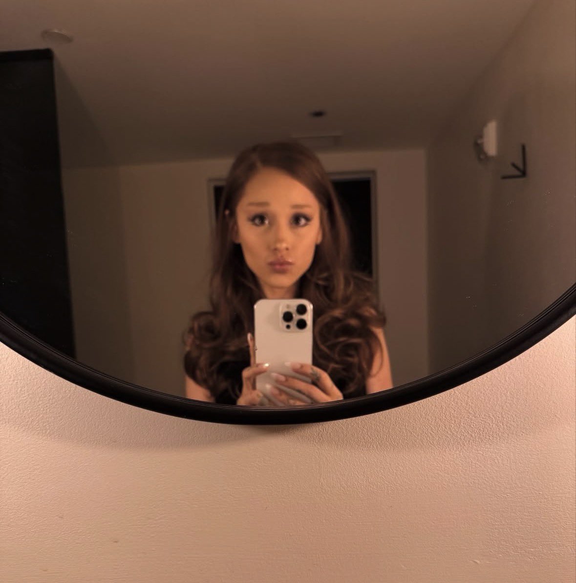 satrnreturnsrem's tweet image. we are so blind