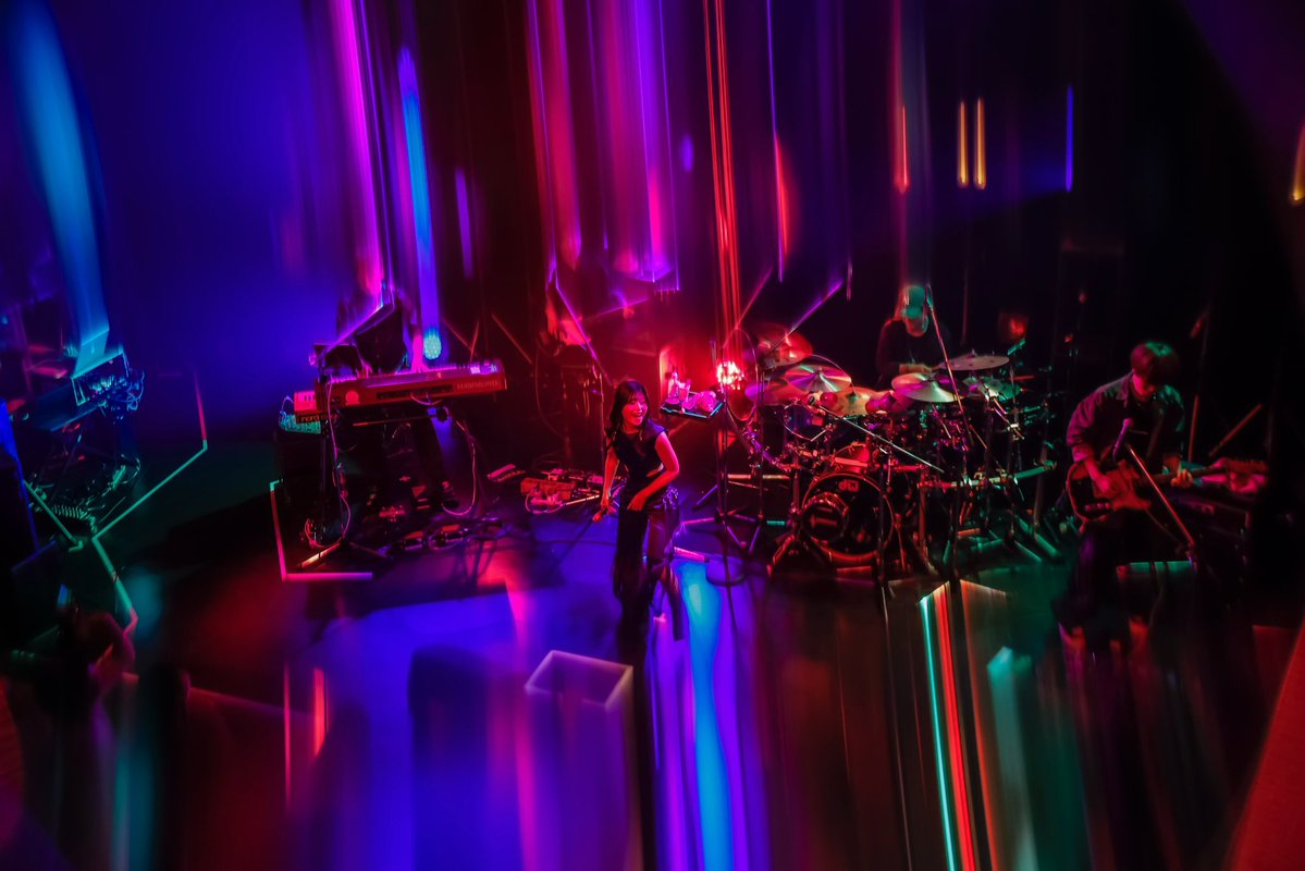 ASCA_and_staff's tweet image. ツアーファイナル最高でした❤️‍🔥
ただいま、東京！ホームだった。

あったかくて熱くて愛がたっぷりで
あなたが綺麗でずっとずっと幸せだった。

8周年の感謝とアジアツアーの集大成
「ASCA ASIA TOUR 2025 in Tokyo」

ツアーファイナル、
ありがとうございました🗼

📷草刈雅之

#ASCA_ASIA2025