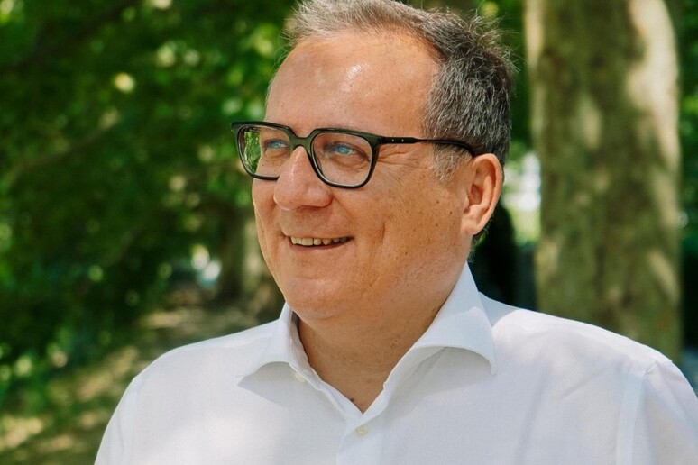 Radio1Rai's tweet image. 🔵#ElezioniRegionali #Veneto #ExitPoll Opinio per Rai. Alberto #Stefani (centrodestra) tra il 59 e il 63%;
Giovanni #Manildo (centrosinistra) tra il 30 e il 34%.