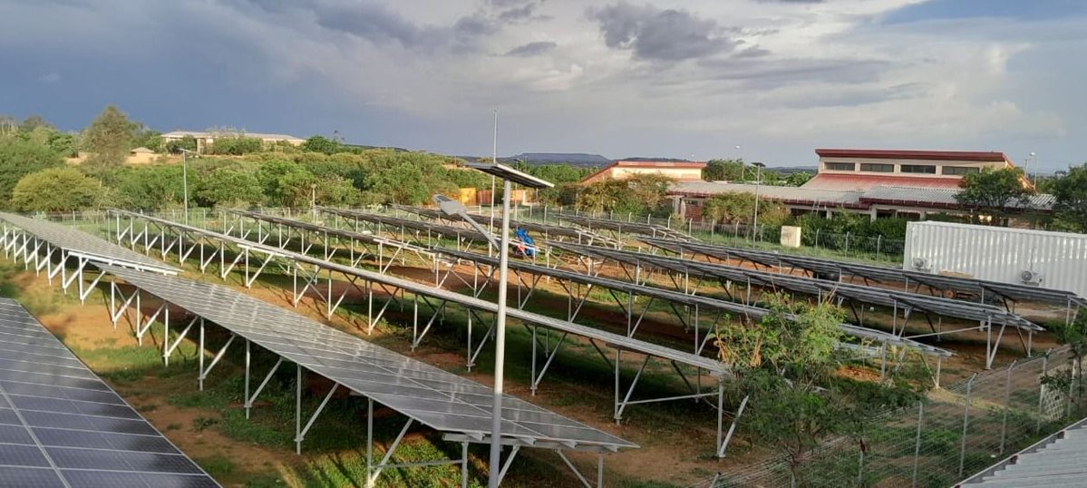 GhideonMusa's tweet image. Aptech Africa Powers Lifesaving Oxygen Production with Solar Energy in #Eritrea

Aptech Africa has delivered a groundbreaking 251.97 kWp hybrid solar PV system with 460.8 kWh battery storage to power the oxygen production plant at Mendefera Hospital in Eritrea. 

This highly…