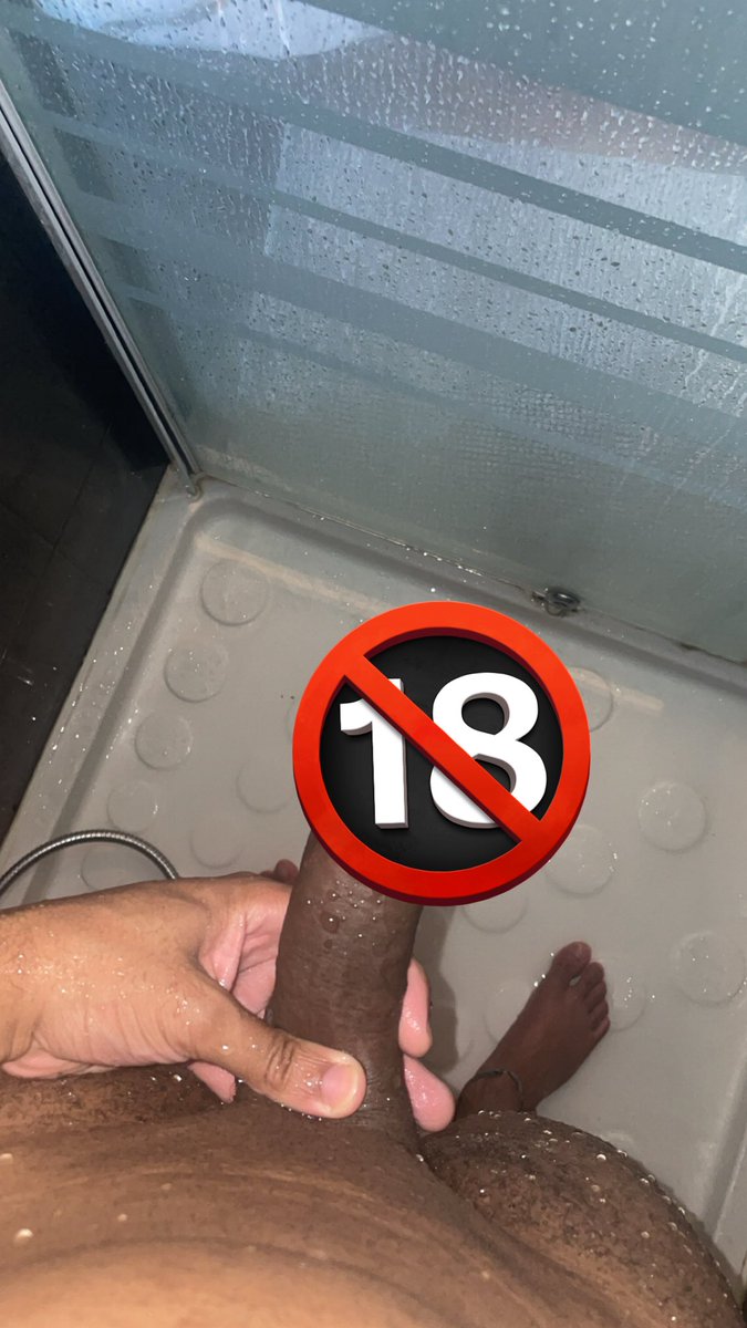 Retweet et viens DM si tu veux la photo entière ! 😈😏 <a href="/FrenchiesCocks/">🍆 Frenchies Cocks</a>