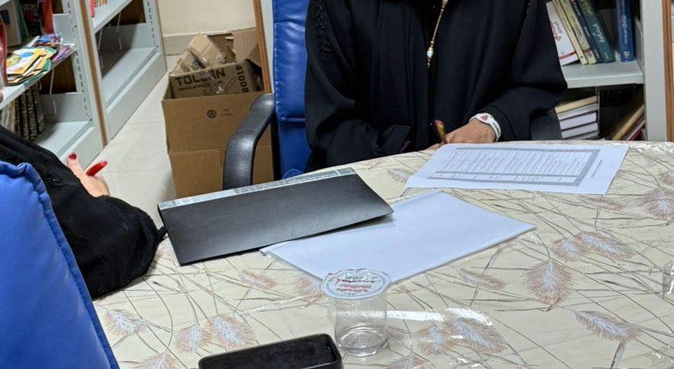 اجتماع مديرة #مدرسة_خورشم أ. شيخة الكمزارية مع أولياء الأمور بهدف تعزيز الشراكة الفاعلة بين الأسرة و المدرسة ، ومناقشة سبل دعم الطلاب أكاديمياً وسلوكياً لتحقيق أفضل النتائج 

#تعليمية_مسندم #تعلم_مستدام