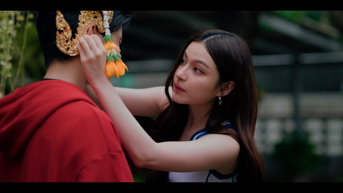 GMMTV's tweet image. นักมวยกับนางรำทำดี ๆ 😳
#MuTeLuvFistFootFusionEP2
@skywongraveee @primiily1_