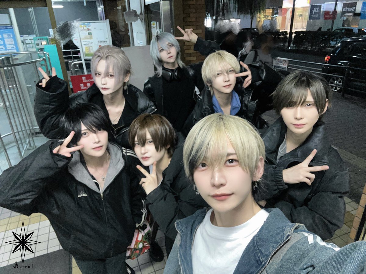 本日は対バンライブお越しいただきありがとうございました🌟⋆꙳

次のライブは11/30(日)歌舞伎町タワーステージ
⏰12:30~

フリーエリアもありますので気になっている方はぜひ遊びに来てくださいね！
ご来場お待ちしております⟡.·