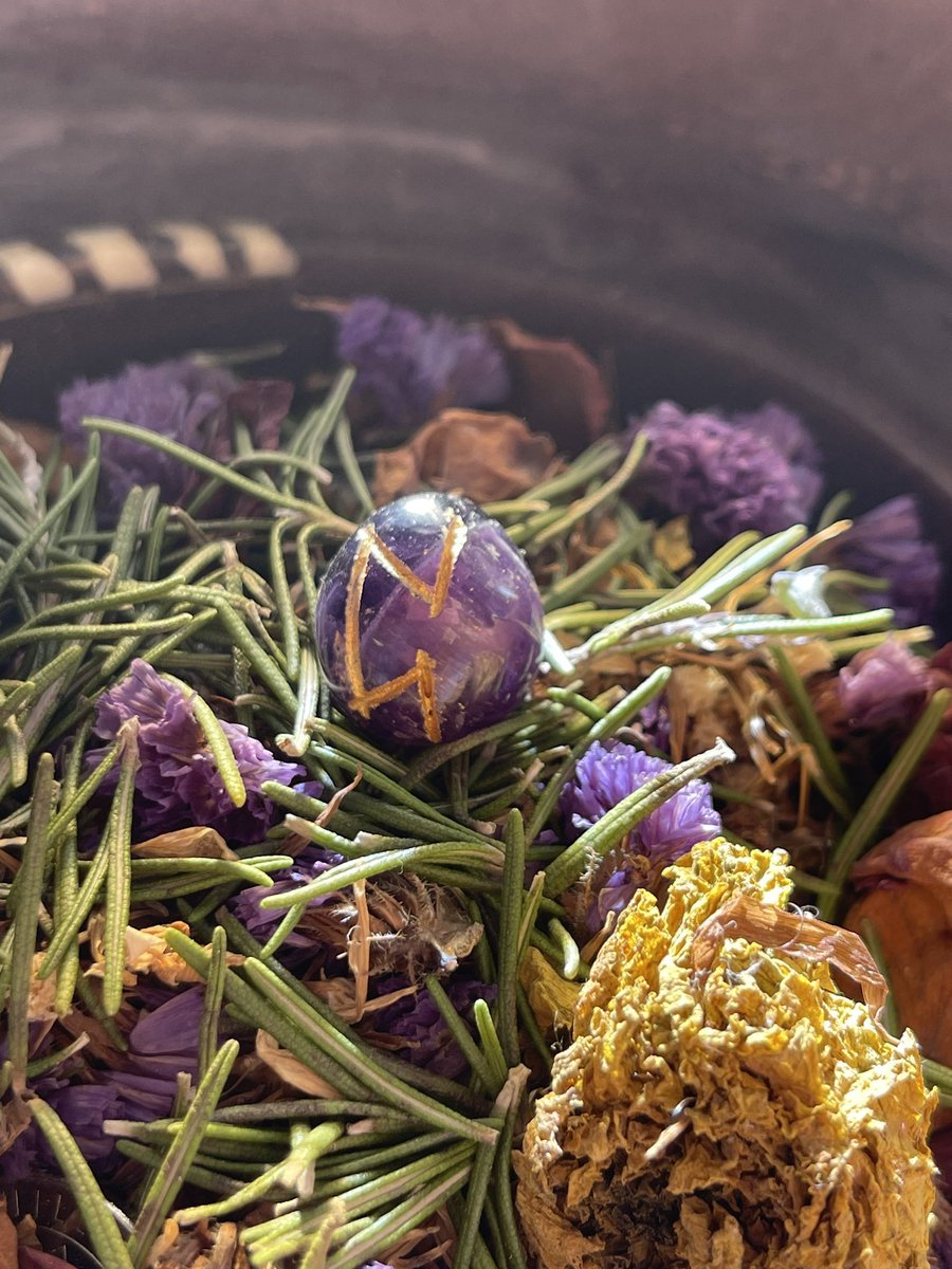 ThamarXOttens's tweet photo. WHAT’S BREWING SOPHIA? 🥣🧶
“From the hidden cup the lot is cast;
what was sown in darkness now comes to pass.”
#Perthro BACK TO THE FUTURE 💫
https://t.co/NS7CYBlidb https://t.co/5cn0eK0Qds