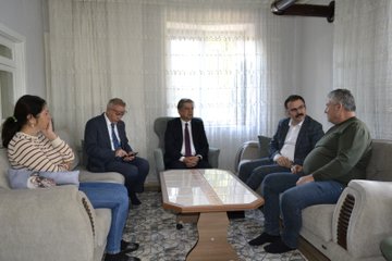 Öğretmenler Günü’nde Büşra Bilginer Ailesi Ziyaret Edildi