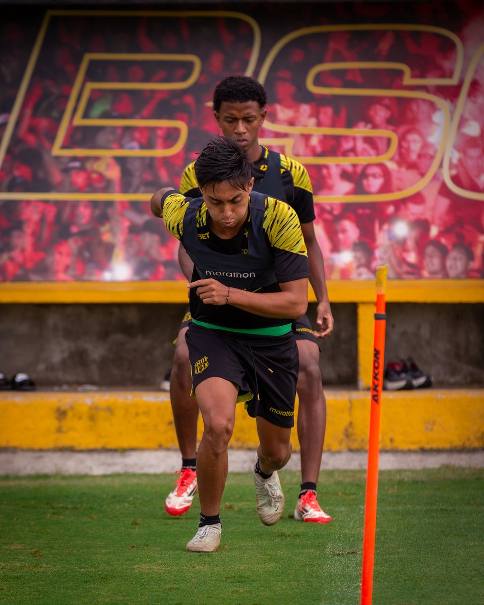 BarcelonaSC's tweet image. Trabajos físicos 💪
#PrácticaBSC