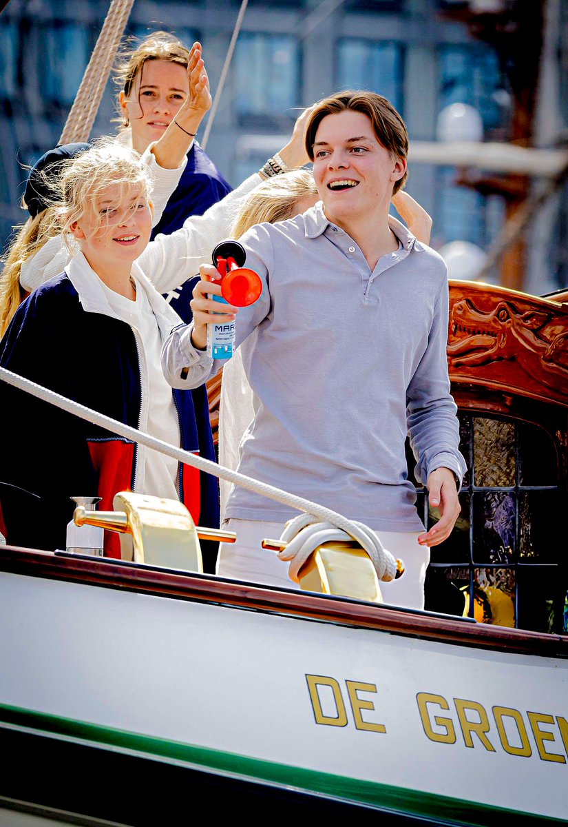 royalchildren_'s tweet photo. #PrincessMabel #CountessZaria and #CountClausCasimir of Orange-Nassau sail on the Groene Draeck ship during Day two of Sail Amsterdam 2025, in Amsterdam, Netherlands ⛵ -August 21st 2025.
.
📷 : Patrick van Katwijk/@GettyImages https://t.co/wb6vqD3lMd