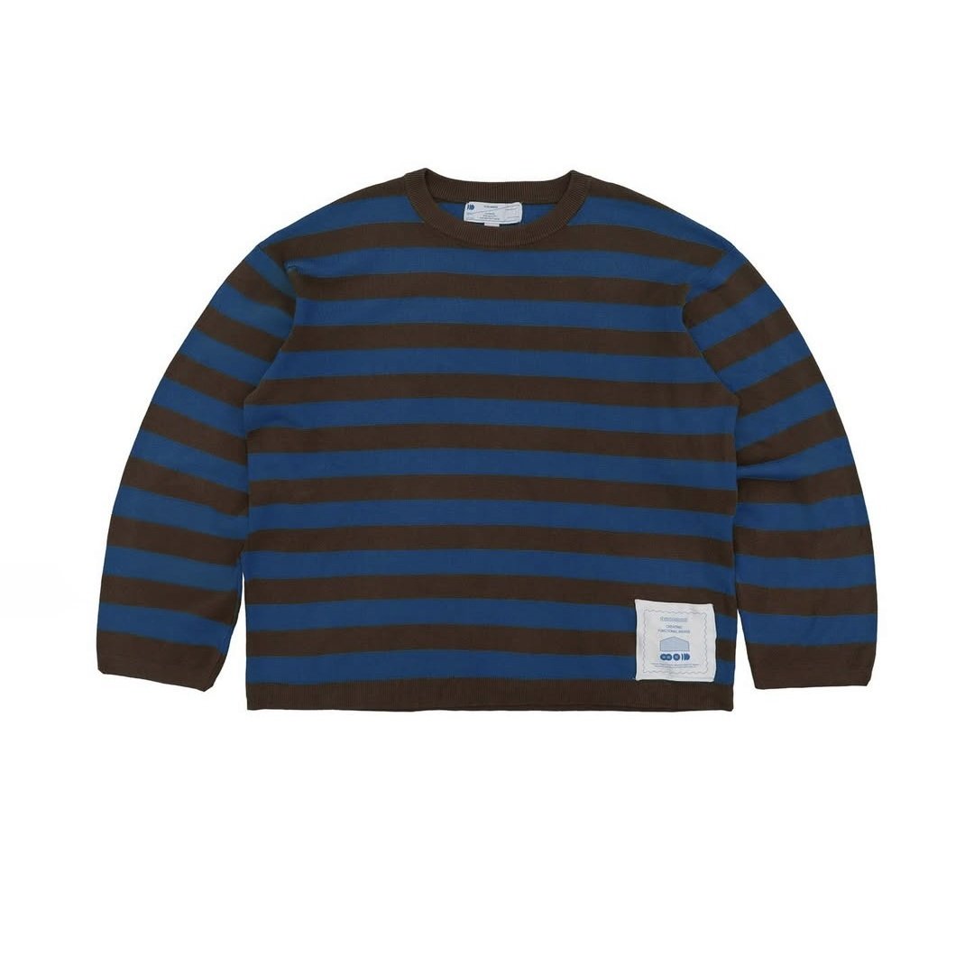 bbbittersweettt's tweet image. 2. Functional Feature, เสื้อ Waldoe มาพร้อมแผ่นไมโครไฟเบอร์ทอพิเศษที่บริเวณด้านซ้ายล่าง ทำจากผ้าไมโครไฟเบอร์คุณภาพสูงจากเกาหลี ออกแบบมาเพื่อทำความสะอาดแว่น เลนส์กล้อง หรือหน้าจอมือถือ เป็นดีเทลเล็กๆ ที่ผสานดีไซน์และการใช้งานได้อย่างลงตัว