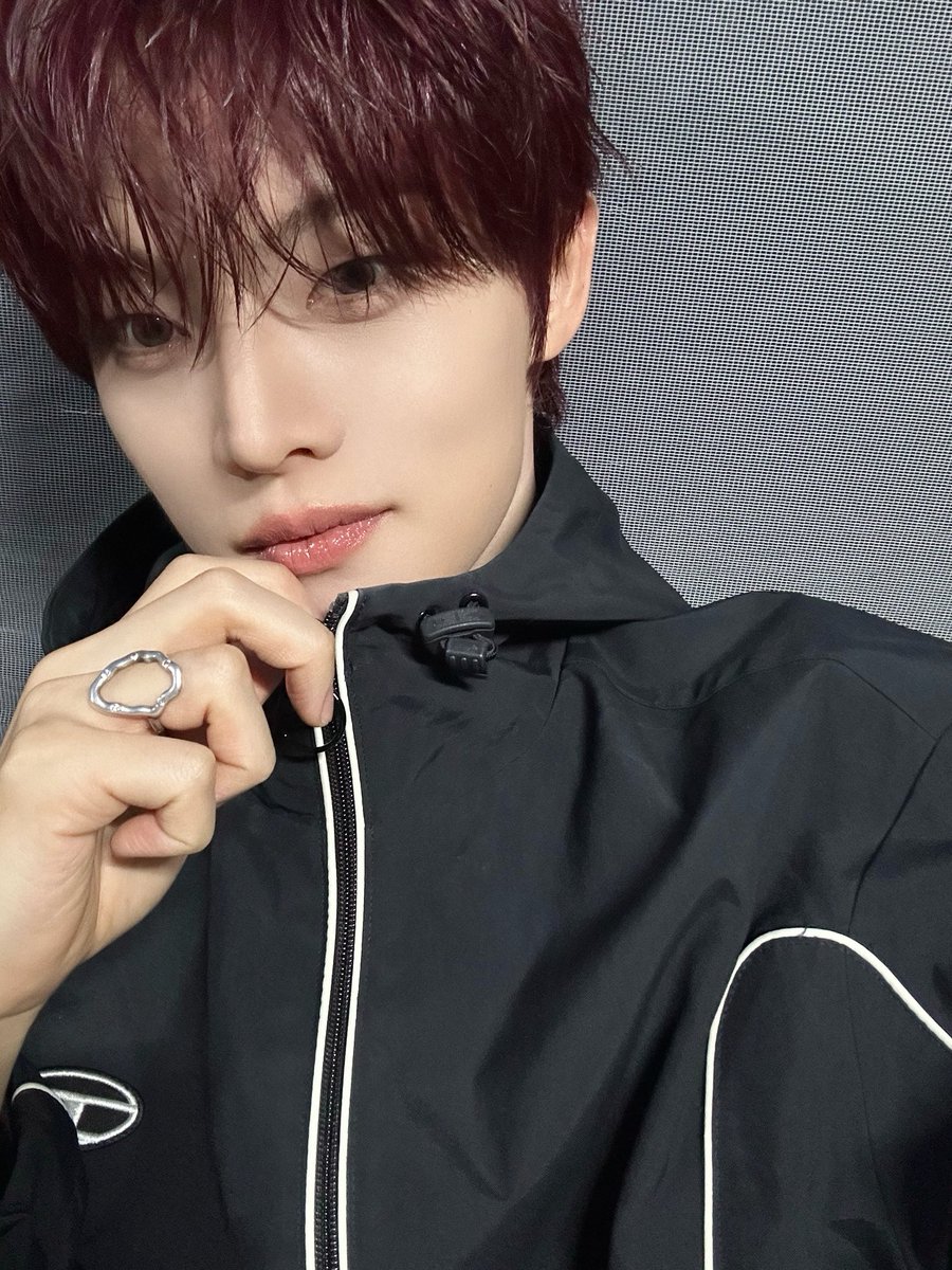 이번주도 파이팅!

#전민욱 #JEONMINWOOK 
#CLOSEYOUREYES #클로즈유어아이즈
#CYE #클유아