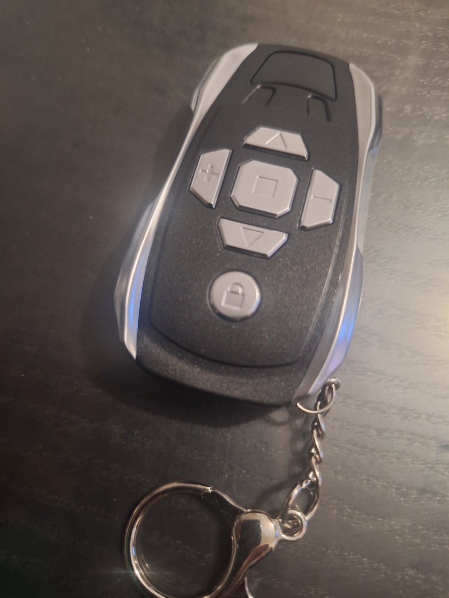 sylkarp's tweet image. Nowa zabawka na jutro za 10 zl z aliexpres. 20  bram i klap od samochodów można,zakodować.
Może zmienię zawód 🤣