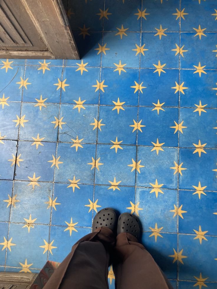 lavieestbelIe's tweet image. Seriously starting to think that I need star tiles in my bathroom