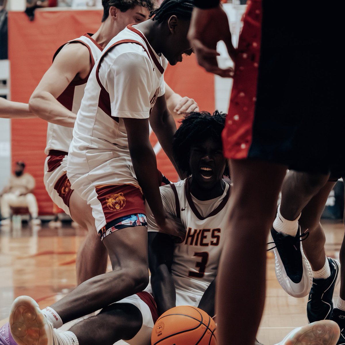 HoopSeen tweet media