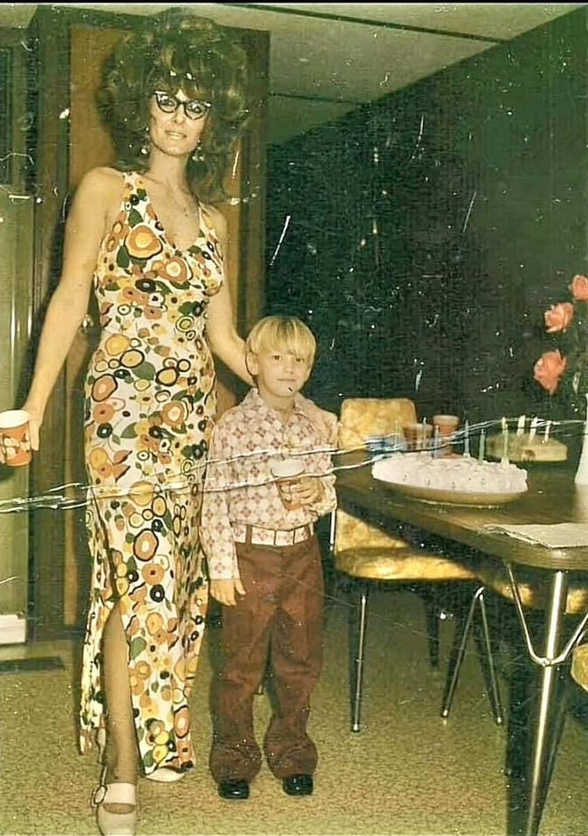 #caption #contest #captionthis #captionsplease #captions wanted #storyprompt #storyprompts #wrongplace #wrongplacewrongtime #wronganswer #wronganswersonly #signsofthetimes #bighair #bighairbigdreams