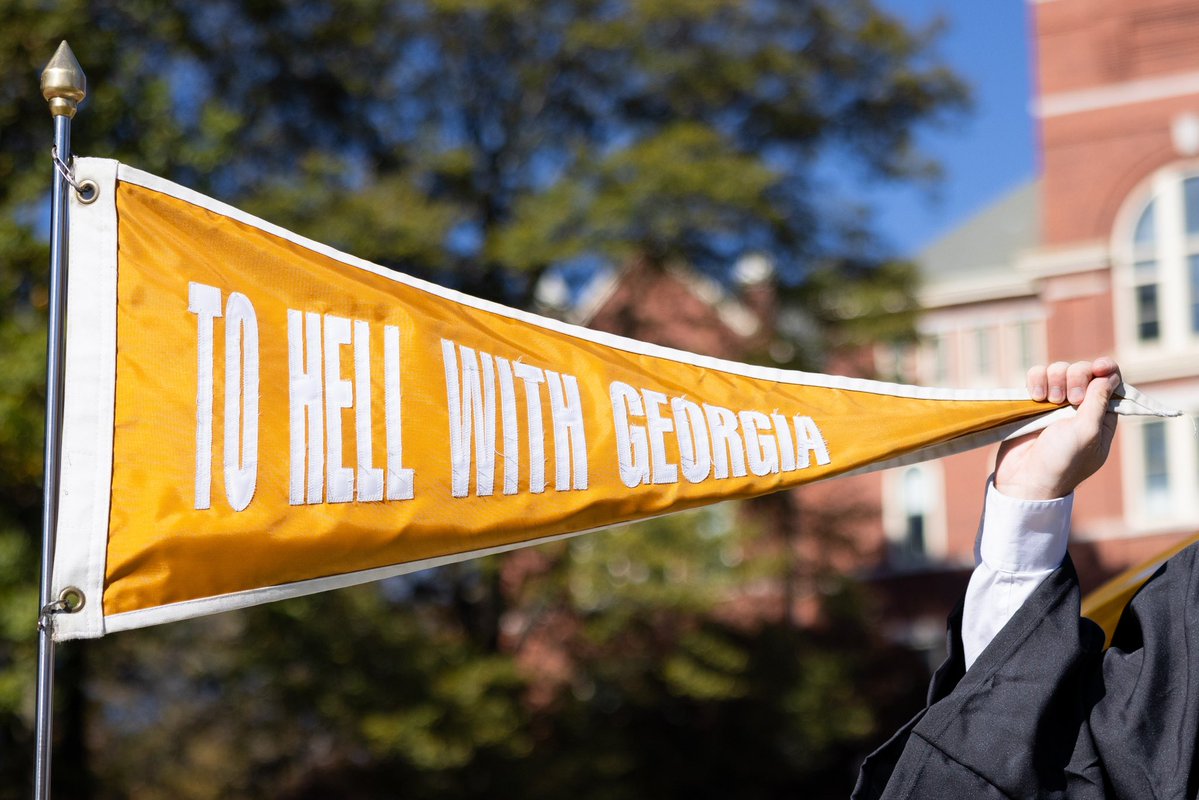 GeorgiaTech's tweet image. It’s the Monday before Thanksgiving. You know what that means. Hey Jackets, what’s the Good Word?!?!?!?

Let ‘em know.

#THWg #StingEm🐝