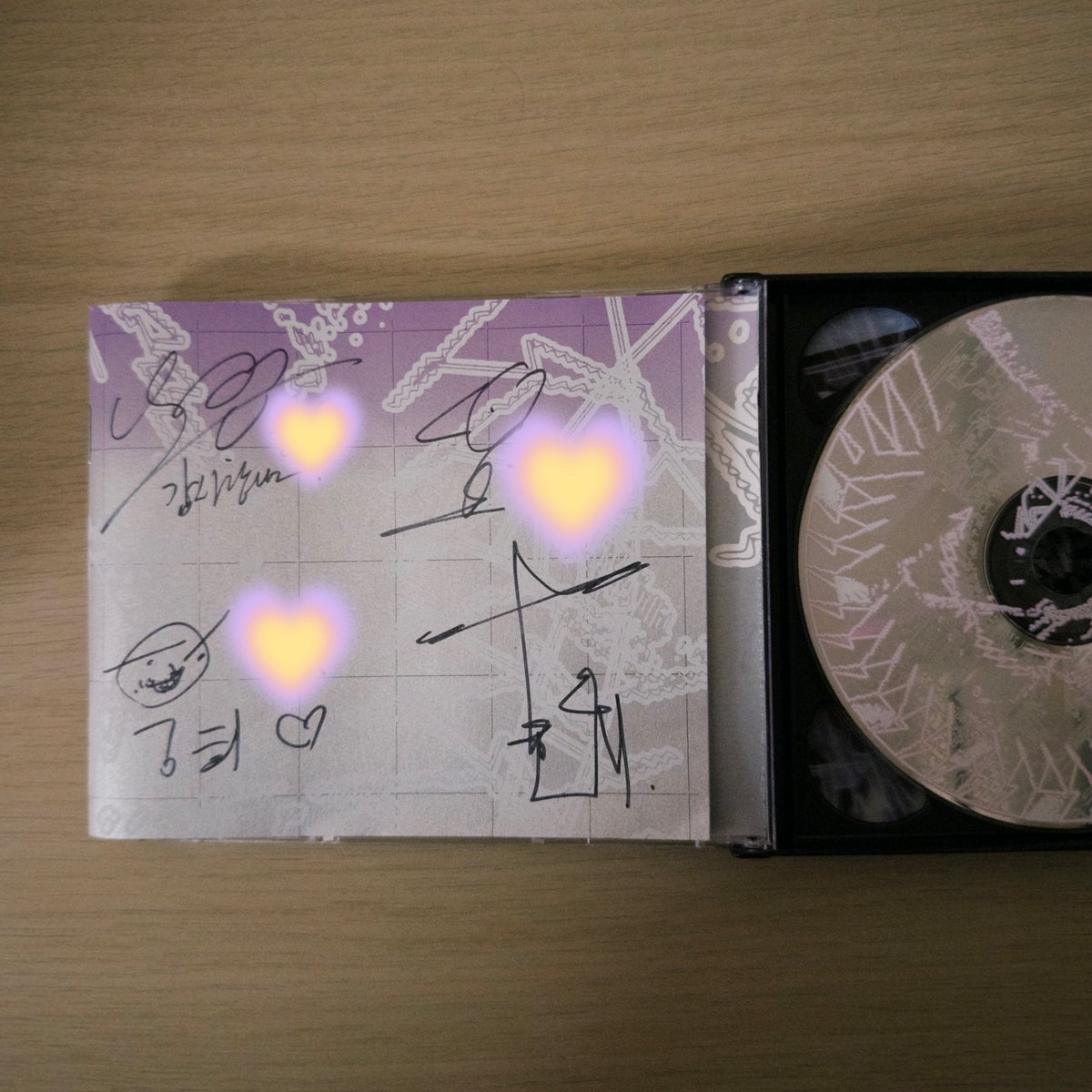 인터뷰 후기: 인터뷰는 여러 번 해봤지만 이번이 역대급으로 가장 긴장했던 인터뷰였다.. 최근 몇 년 간 한국과 대만에서 했던 인터뷰들을 거의 다 찾아보면서 어떻게 하면 특별한 답변을 이끌어낼 수 있을까 고민했는데 그러다 보니 질문이 너무 진지해져 버린 것 같다 ㅋㅋ ㅠ 인터뷰 시간이 너무