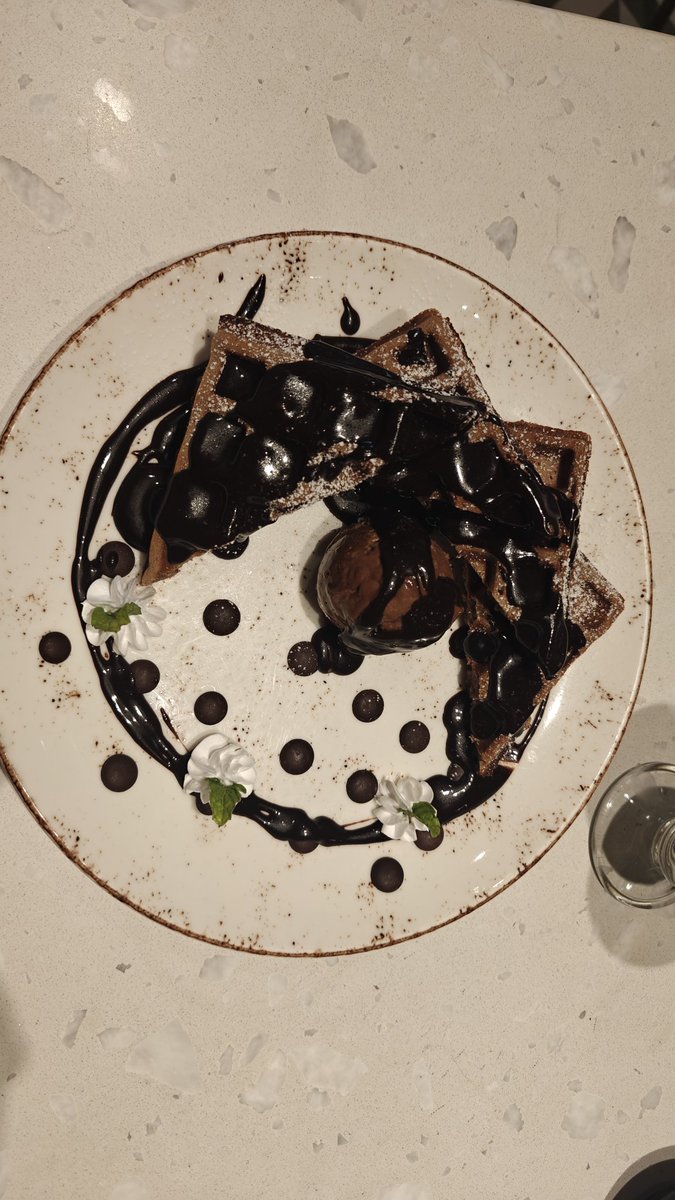 mediocreDevops's tweet image. Solo Birthday date💯💯