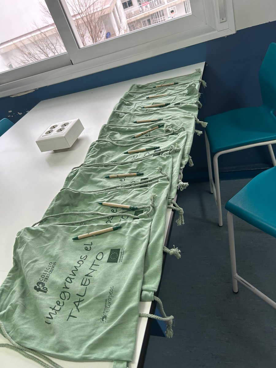 Hellen (Tried to forget, until I hit the bottom) tweet media