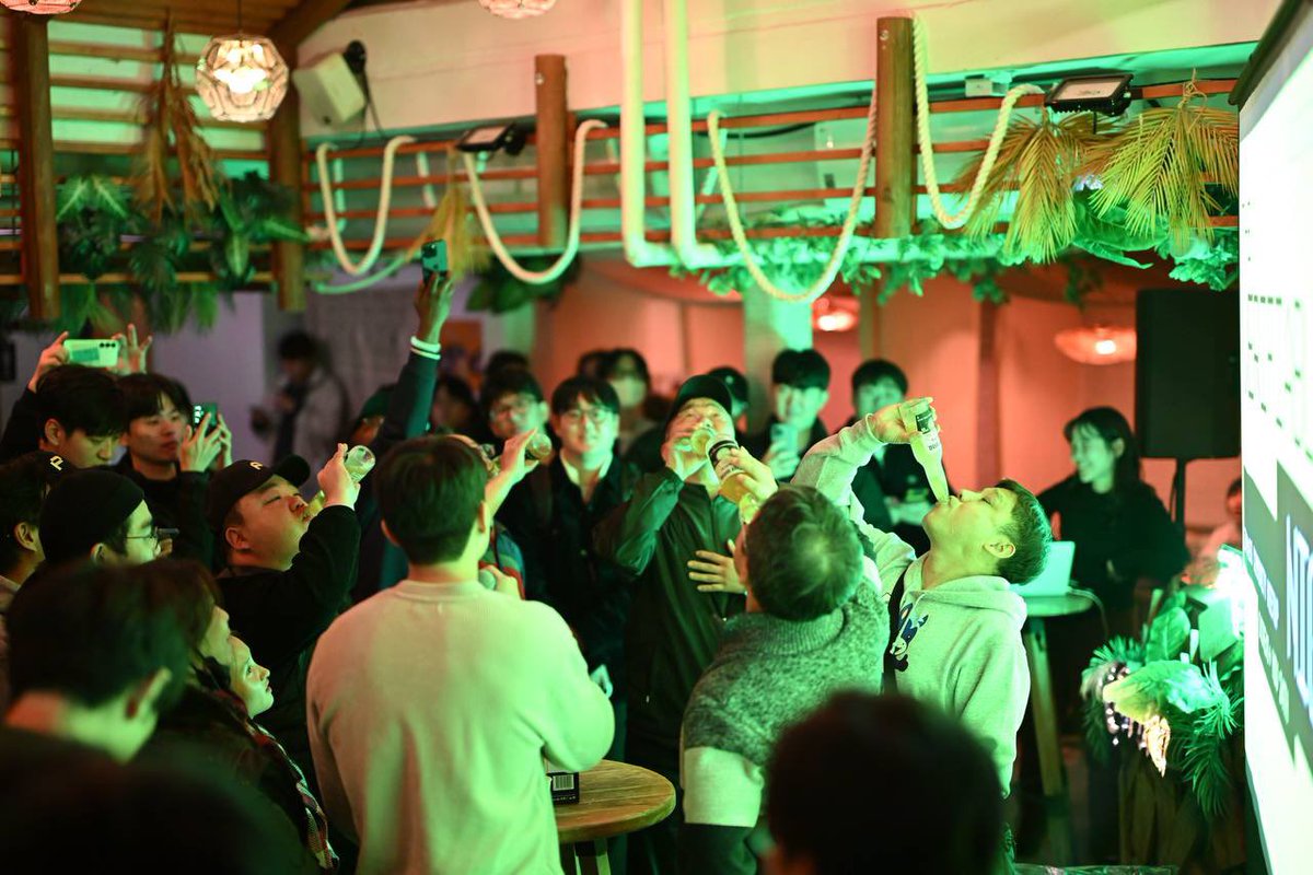 zkPass's tweet image. Seoul showed up.🫡

Over 300 builders &amp;amp; creators joined Verifiable Night - our biggest @zkPass Korea community meetup yet.

Real conversations about proofs, privacy, and how this becomes real-world infrastructure.

Huge thanks to everyone who came, and special thanks to our…