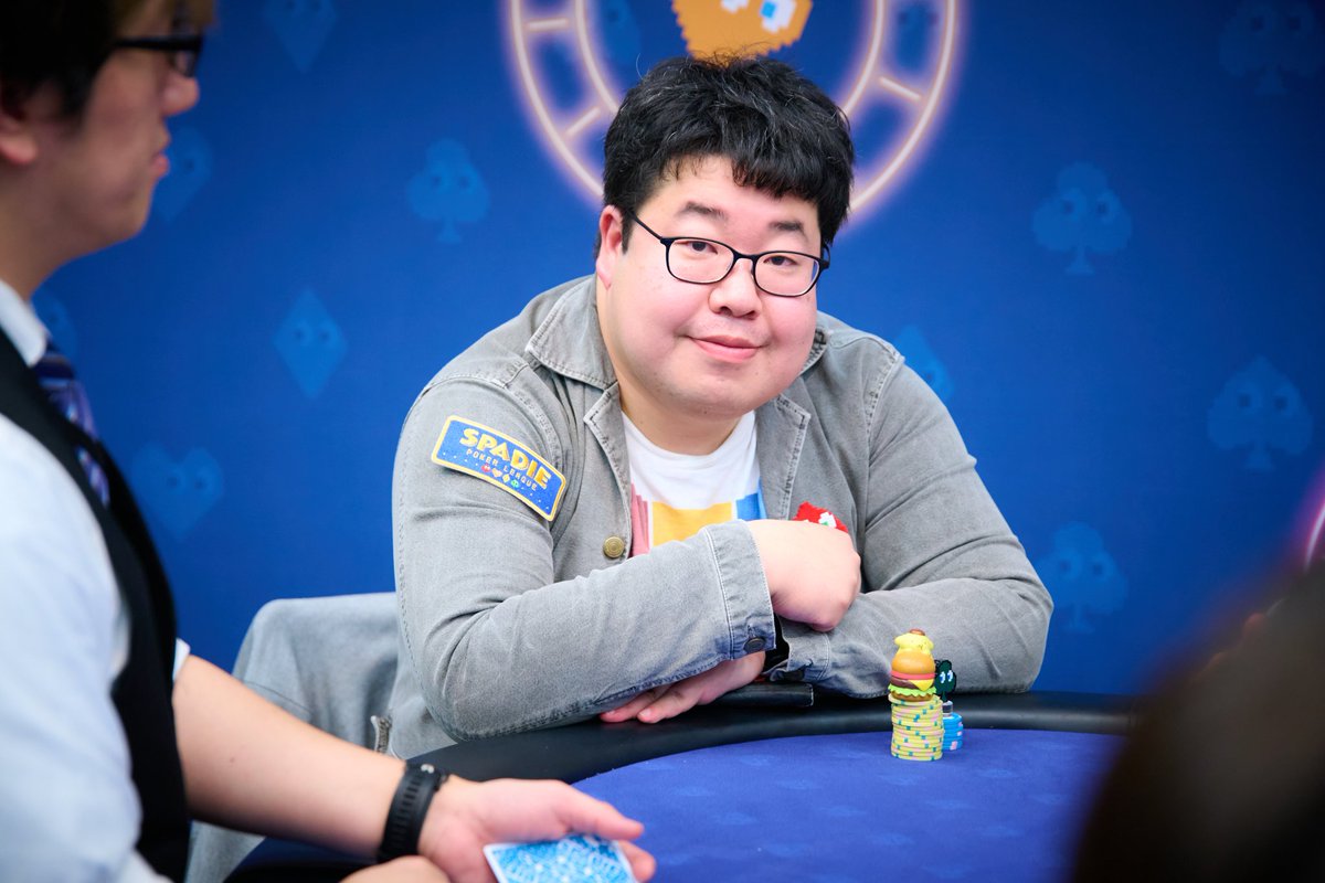 ameiz2211's tweet image. SPADIEでは1年ぶりのITM。そして、初FT、初メダル。

今年MIX始めて、目標だった年内にひとつ結果出せて、いろんなことに恵まれたなあ。Drawゲームに出会えて幸せ。本当に楽しいFTでした。

#SPADIE 
#ここから始まるボク達のポーカーライフ