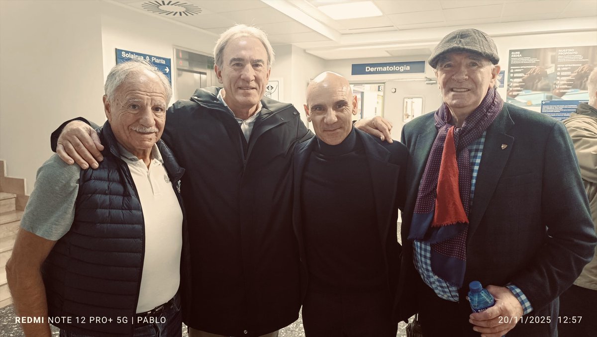 Gracias a todos los niños y niñas del Hospital Universitario de Cruces por la alegria con la que nos recibieron. A sus padres por la emoción de ver a sus hijos felices y al personal del hospital por tratarnos con tanto respeto y cariño. 
Ahí los titulares fueron Iribar y