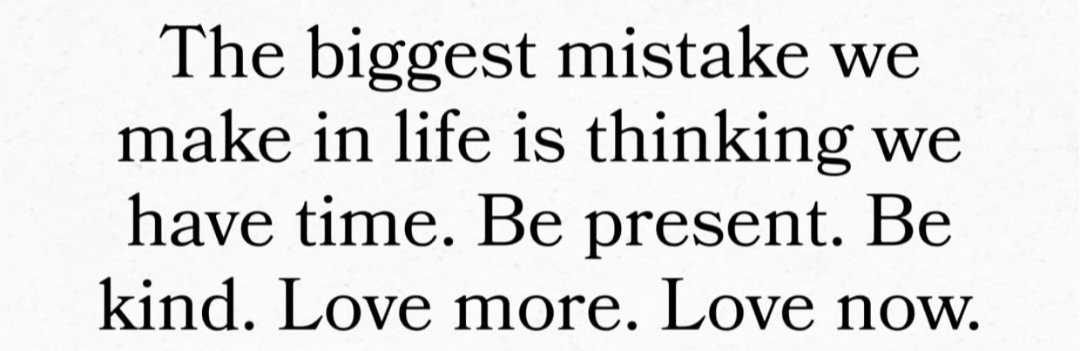 PandeyJaideep's tweet image. Always see how much life a moment holds, not how many moments fill a life. #PositiveMindset #lifeisgood