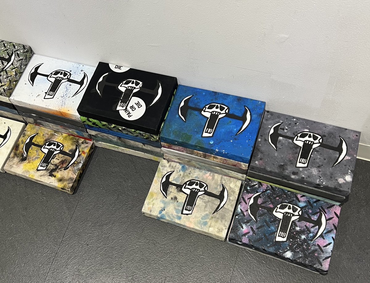 sionkoizumi's tweet image. 『BASIC² #01』
THE blank GALLERYにて

出展作家は内田ユイ、GOU SHIBATA、千葉大二郎、TYM344、馬場喜三江、吉田和夏。