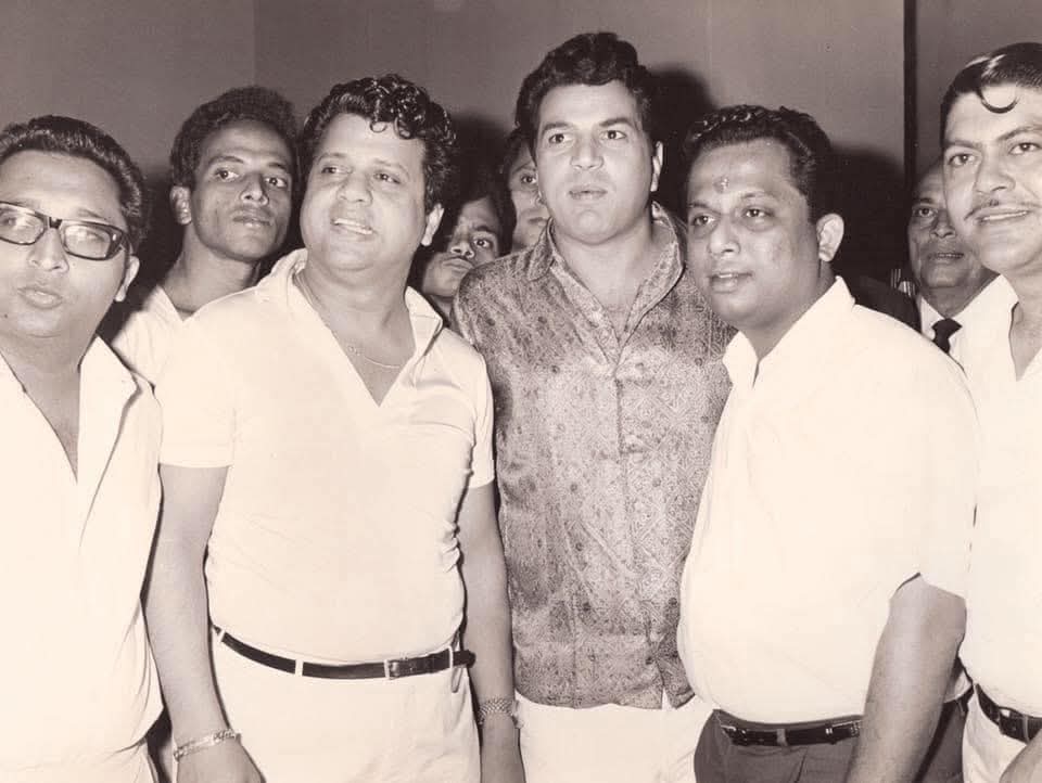 #ShankarJaikishan fans pay their Heartfelt condolences on departure of #DharmendraDeol 💐💐💐💐💐 today on 24th November 2025

In this photo prominent faces are #jaikishen #Dharmendra #SatishWagle and actor #Manmohan