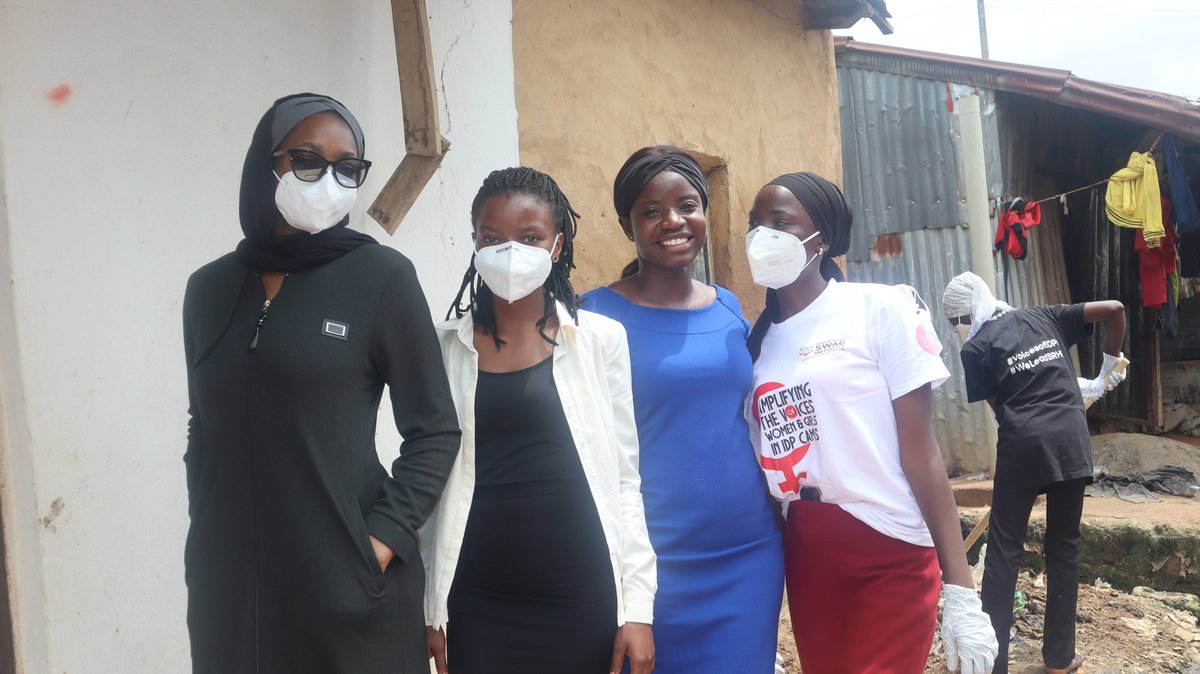 swag_initiative's tweet image. a social impact project focused on environmental sanitation.

Weeks ago, the girls stepped into action; sweeping and clearing waste.

This reflects their growing confidence, teamwork, and understanding that creating change begins with what you can influence, right where you are.