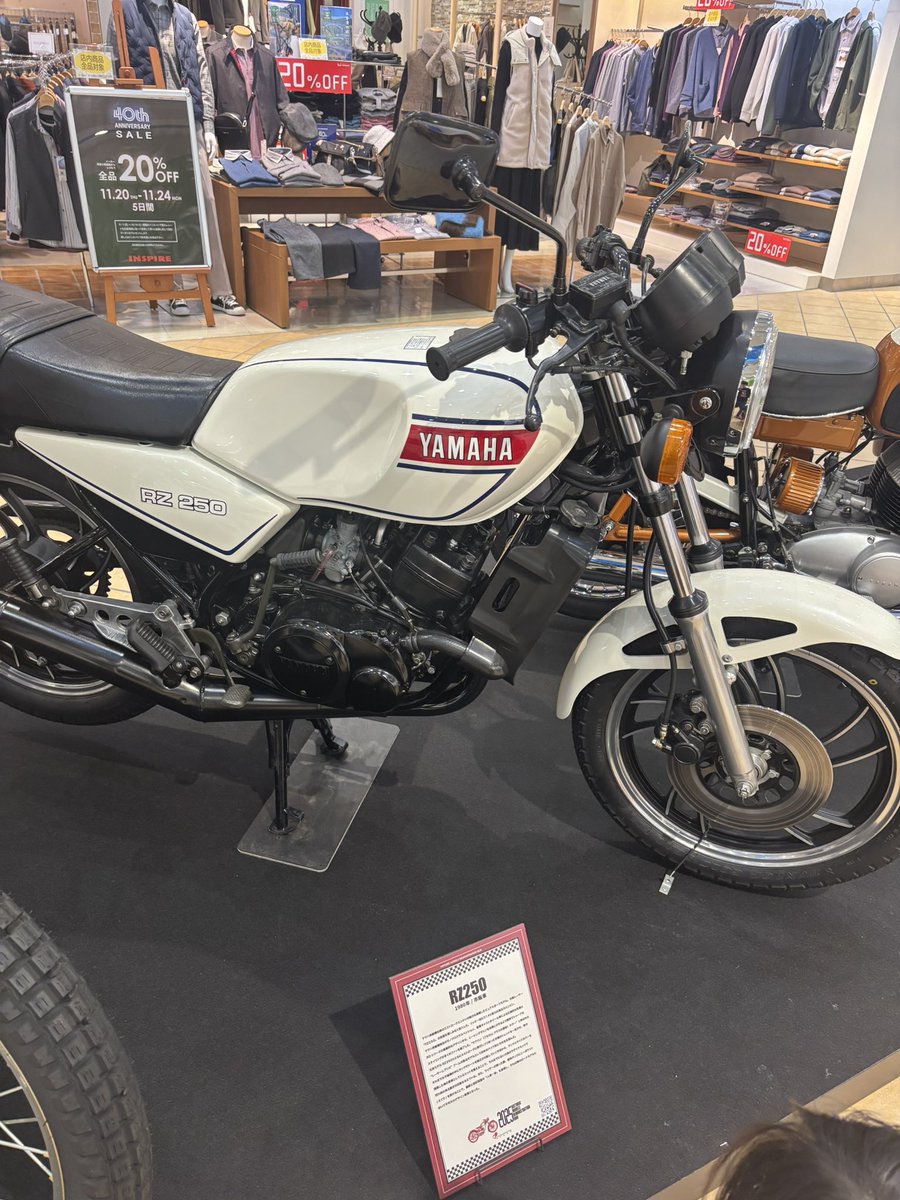 sey5_second's tweet image. 綺麗なRZとパッソルですねぇ