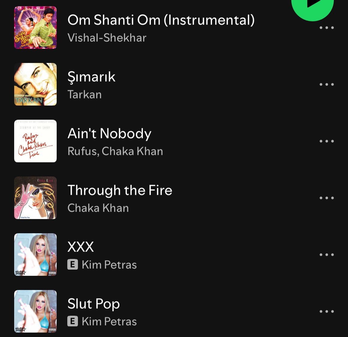 KATSEYE grubundan Lara, hayranları için hazırladığı çalma listesine Tarkan'ın ‘Şımarık’ şarkısını ekledi.