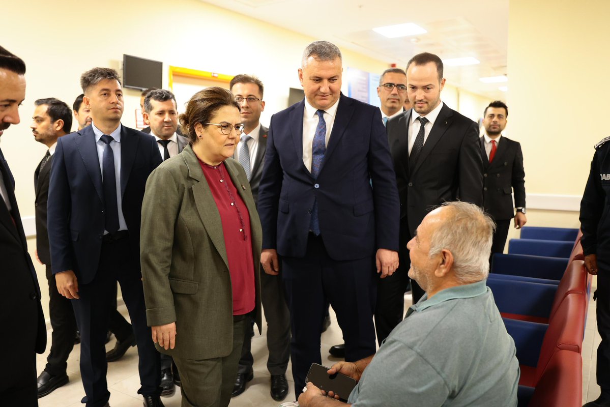 deryayanikashb's tweet image. 📍 Düziçi Devlet Hastanesi

Başhekimimiz Uz. Dr. Sn. Selim Özdemir ve Hastane Müdürümüz Sn. Nazım Koç’tan hastanemizde yürütülen çalışmalar, sunulan hizmetler ve öncelikli ihtiyaçlara ilişkin detaylı bilgi aldık.

Hastanede tedavi gören hemşehrilerimizi odalarında ziyaret ederek…