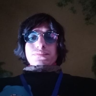 El peruano más guapo de todos los tiempos.