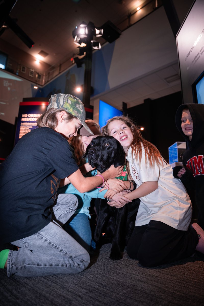 YouthLinkYYC's tweet image. This is just a hint at what you can expect at Holiday Hounds on December 13th with @PADSdogs and @CPSVAST ! Tickets are selling quick, buy now! youthlinkcalgary.com/holiday-hounds/