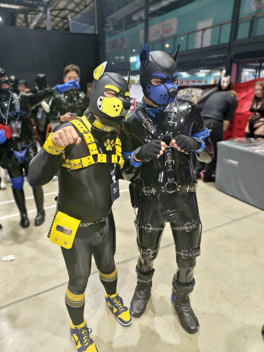 SomeoneFarAway ➡️ 14 April Songkran @ Silom Street tweet media