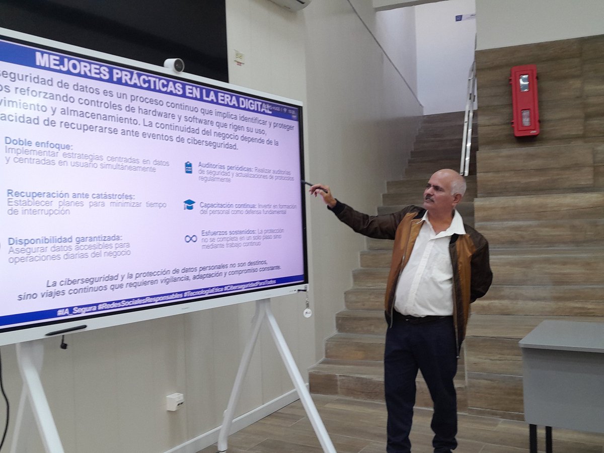 edisbelramirez's tweet image. En la IV Jornada Nacional de #Ciberseguridad la agenda de hoy abordó la concienciación temprana sobre riesgos digitales, la protección de datos y el uso responsable de la IA en redes sociales, reafirmando nuestro compromiso con un futuro digital 
 #CiberseguridadParaTodos