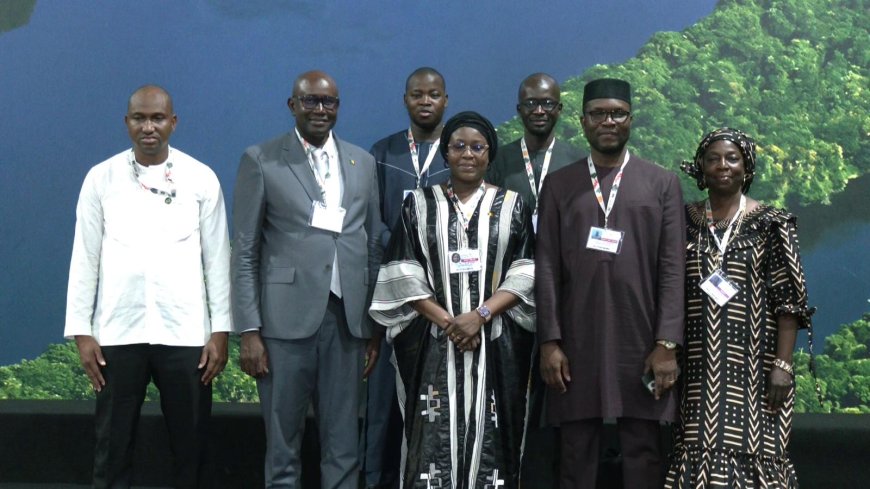 jstm_mali's tweet image. COP30 à Belém : Le Mali déplore le non-respect des engagements climatiques pris à Paris et à Bakou
Dans son allocution, Mme Doumbia Mariam Tangara a rappelé l’ampleur des conséquences du dérèglement climatique au... 
#environment #climat #COP30 
scienceetsociete.com/cop30-a-belem-…