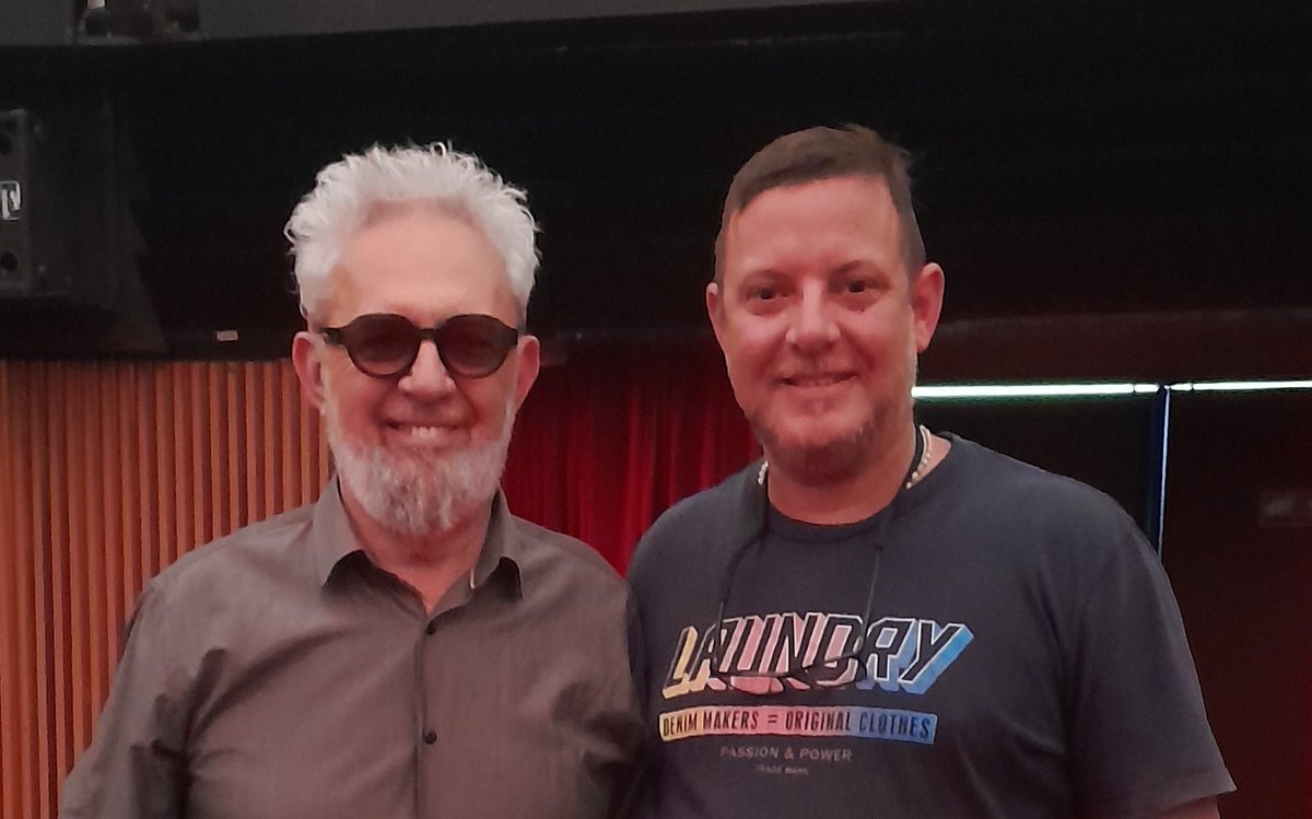 Me vino a pedir una foto y como me debo a mi público le dije que si.